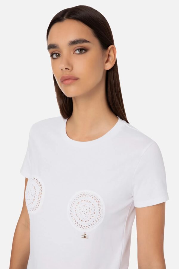 MA01731E2 T-shirt z okrągłym dekoltem i szydełkową aplikacją Elisabetta Franchi
